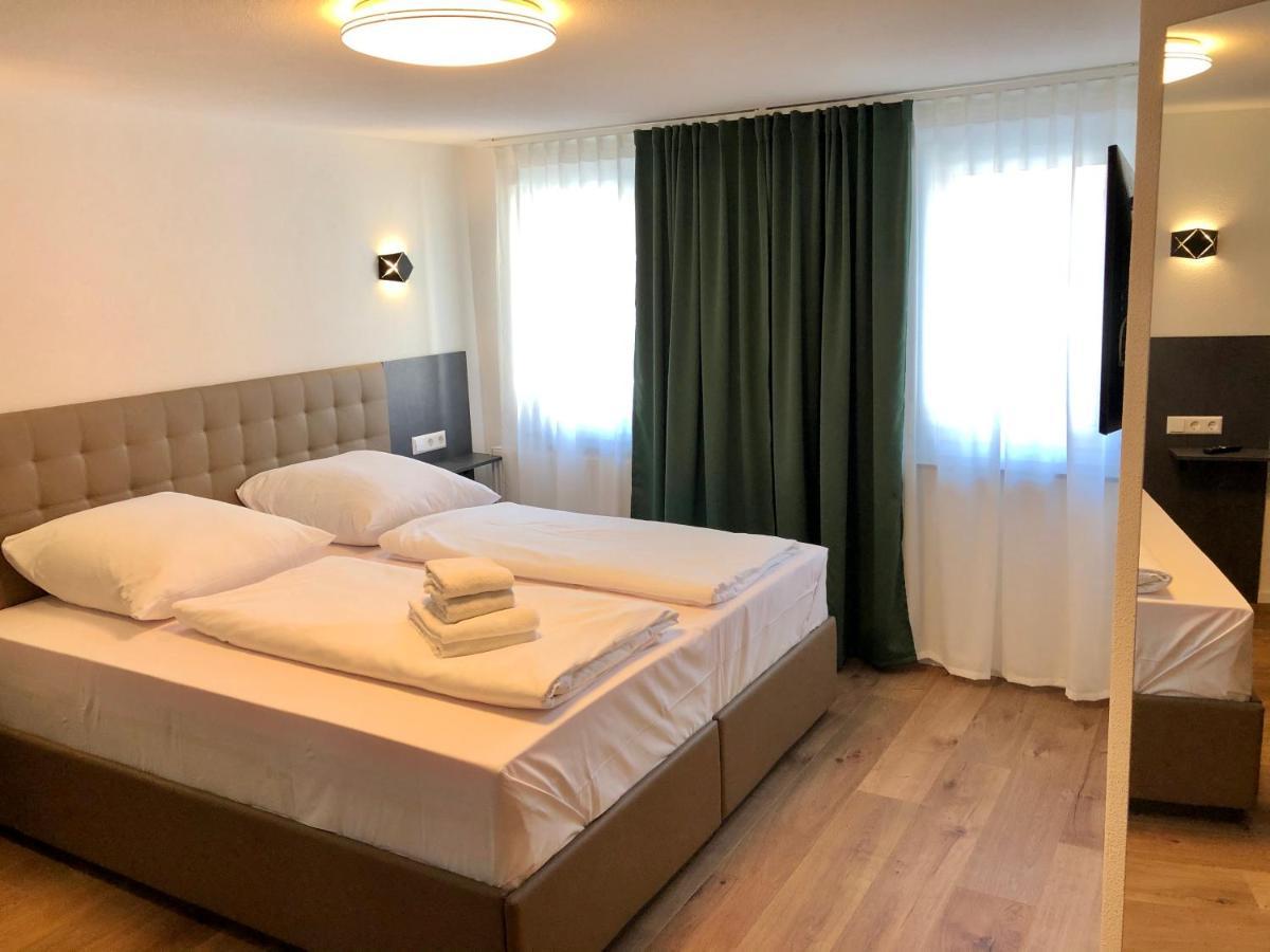 City Apartments, Outlet 100 Meter Метцинген Екстер'єр фото